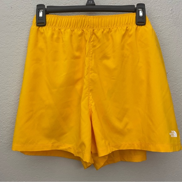 The North Face Elevation Yellow Short‎ XXL Women No Pockets - Picture 1 of 14